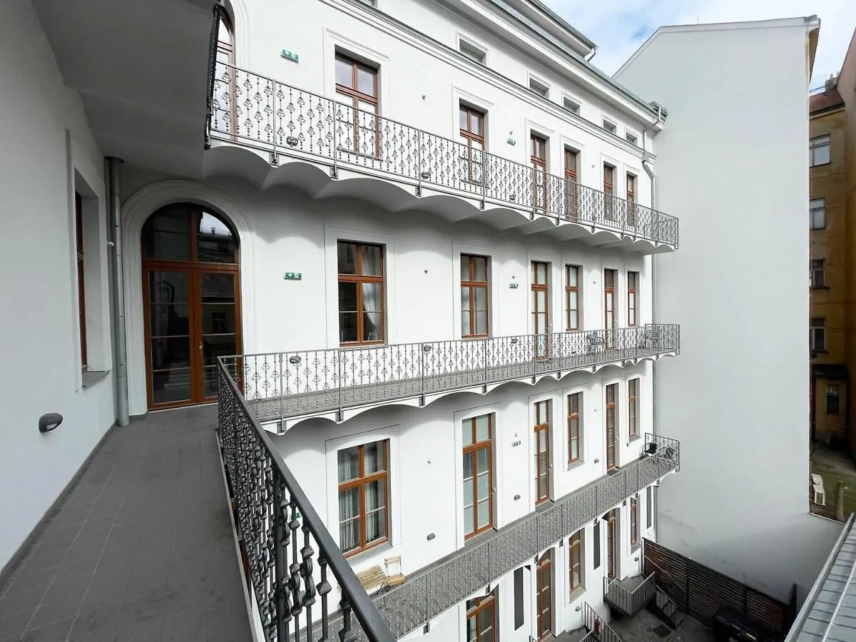 Vintage & Modern - Best Of Both Worlds In The Heart Of Πράγα Διαμέρισμα